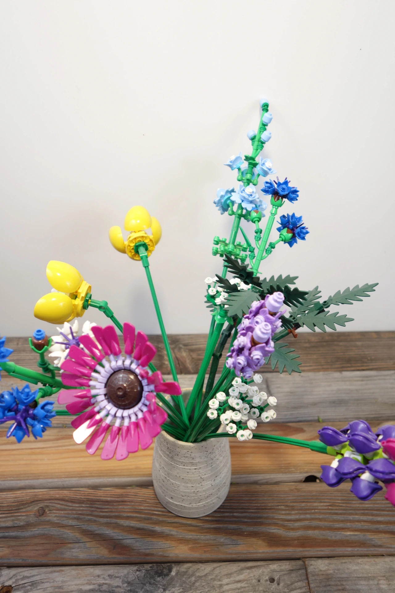 Naturbelassene Vase No. 2 mit organischer Linienstruktur 